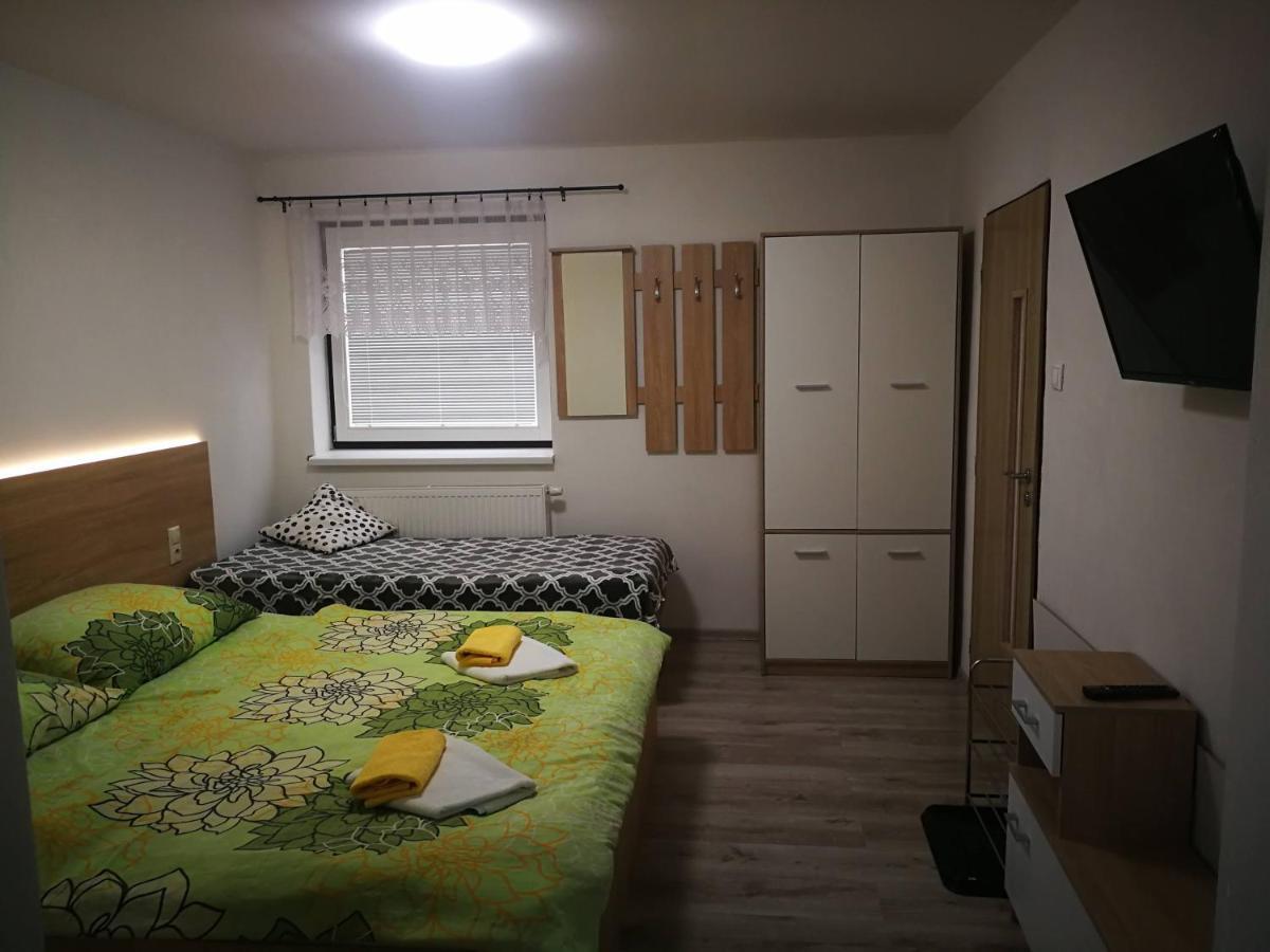Apartmany Pri Zvonici 오라우스키 포자모크 외부 사진